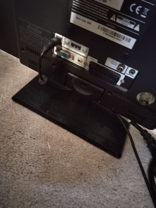 2 tvs plasma - bush e grundig - 19 polegadas