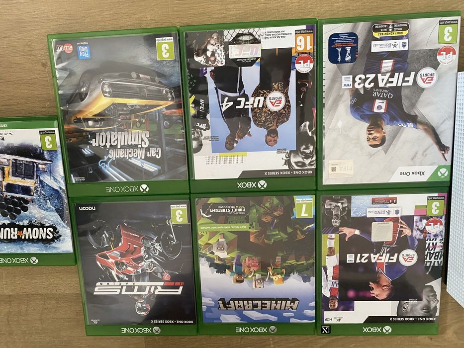 XBOX One S 1 TB + 2 pady + ładowarka do padów + 7 gier