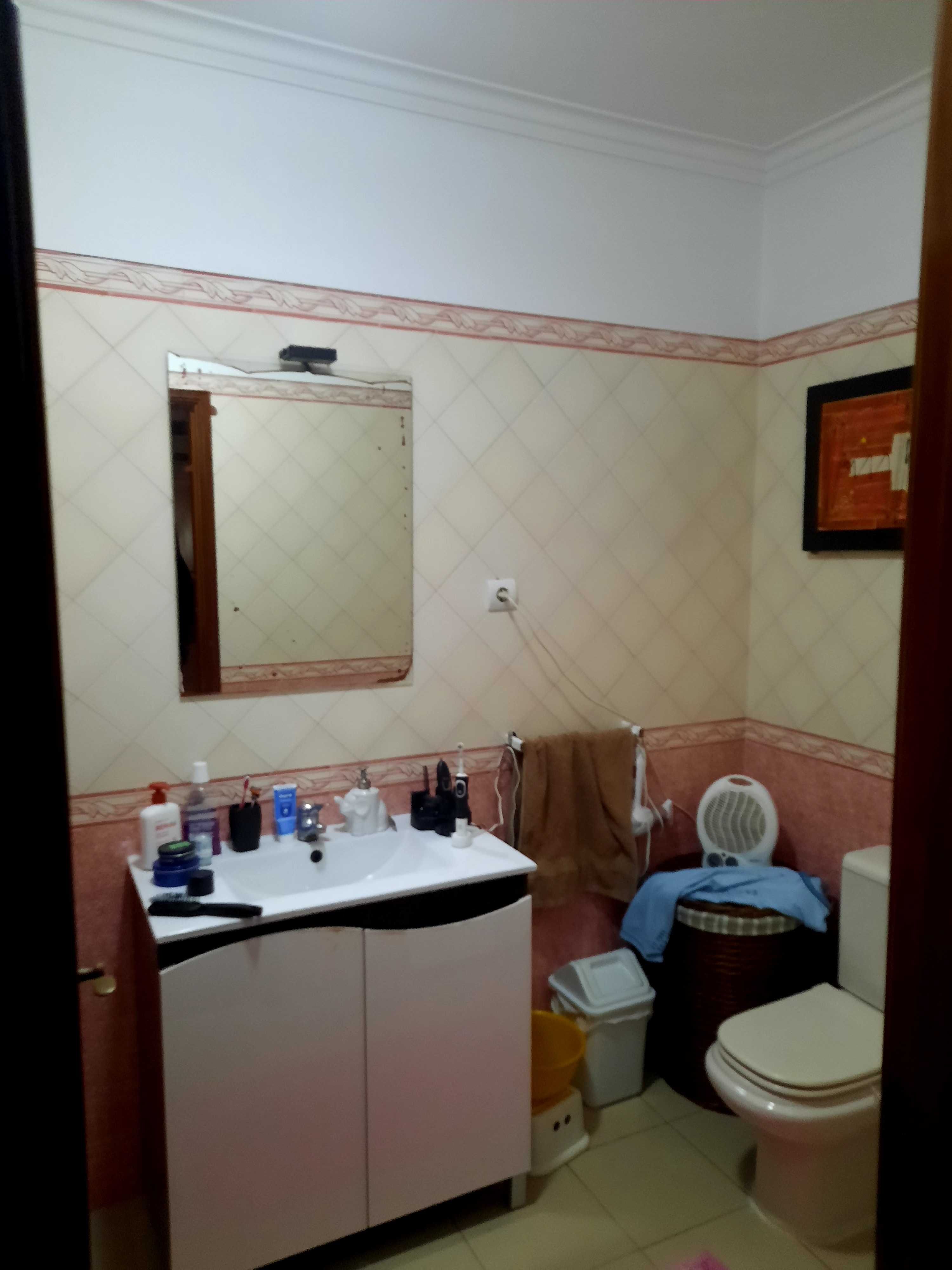 Quarto Massamá trabalhador/estudante