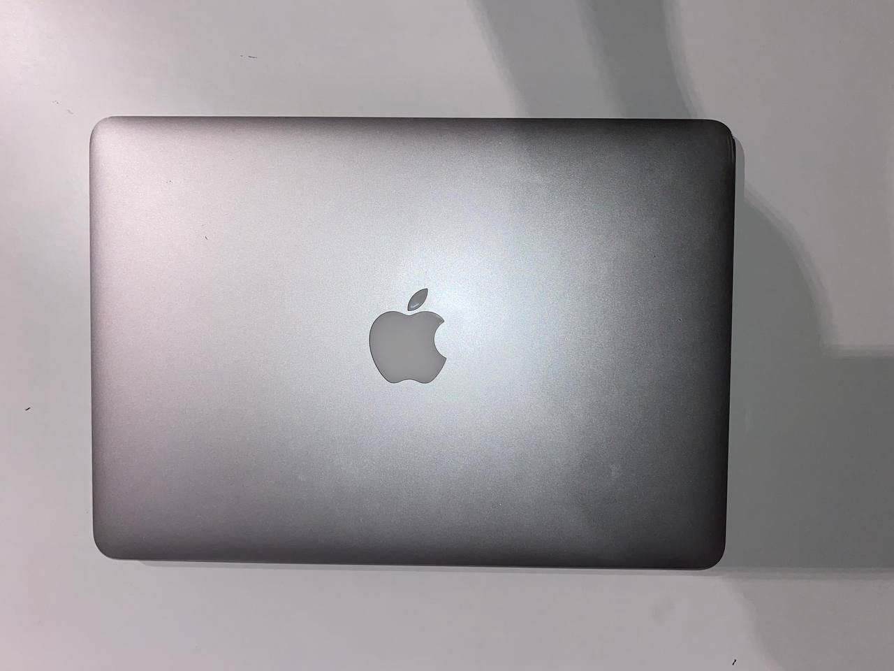 Macbook Pro 13' Mid 2014 8gb RAM Intel IRIS RETINA