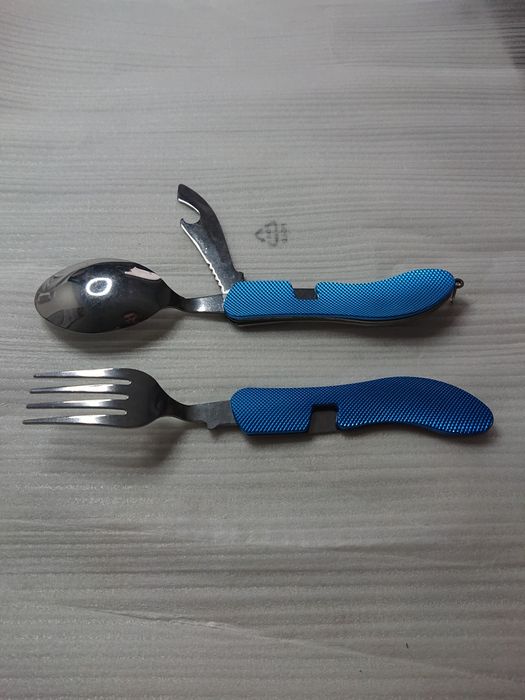 Niezbędnik Turystyczny składany 4w1 Sztućce podróżne Widelec Łyżka Nóż