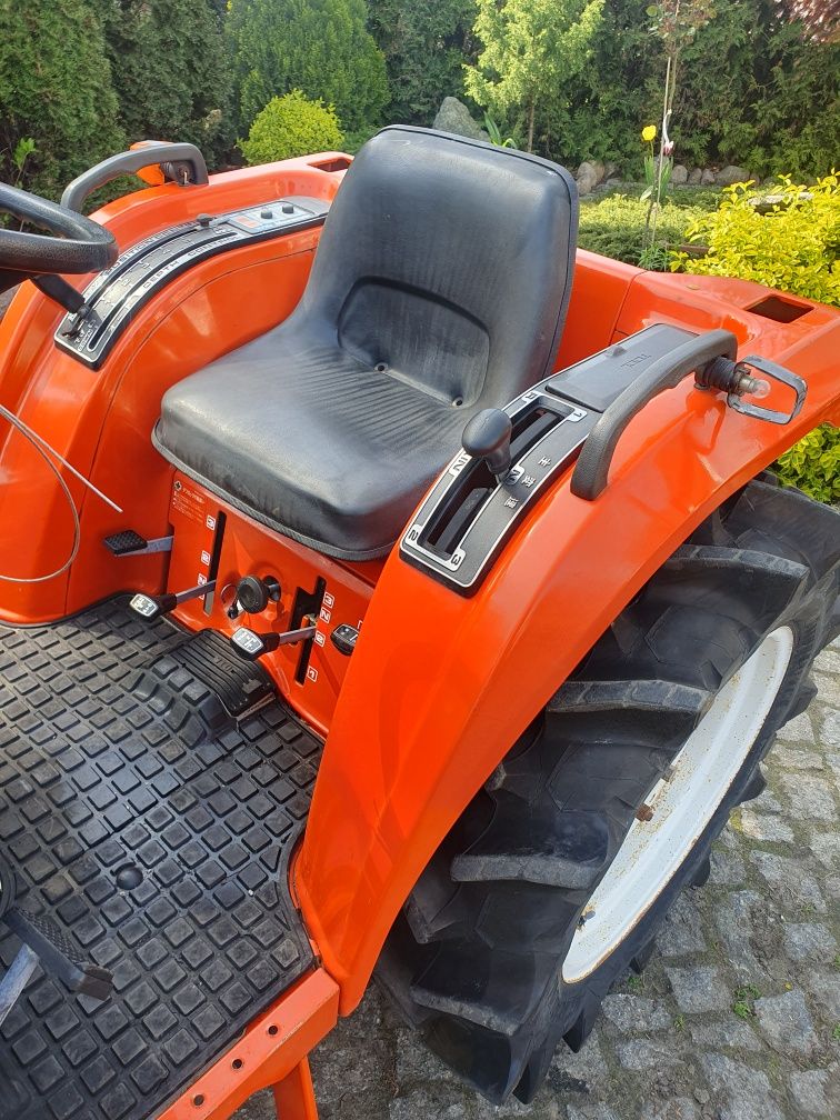 Kubota Saturn X24 4x4 z nowym ładowaczem czołowym tur traktorek japońs