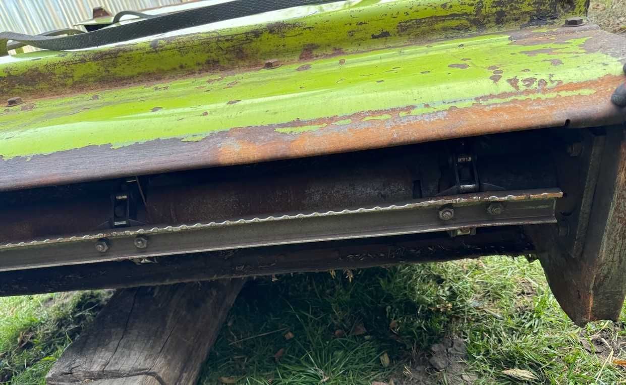 Podajnik pochyły gardziel z rewersem claas Dominator98, Mega, Commando
