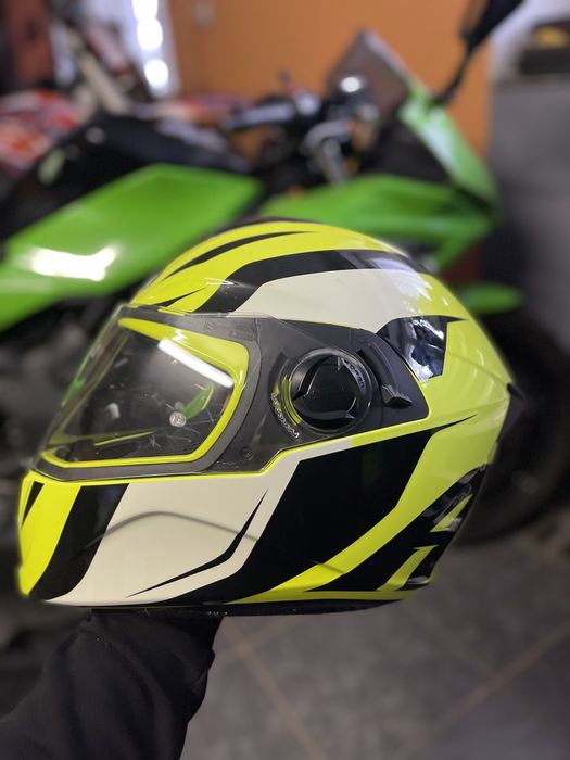 Kask Airoh L neon zielony
