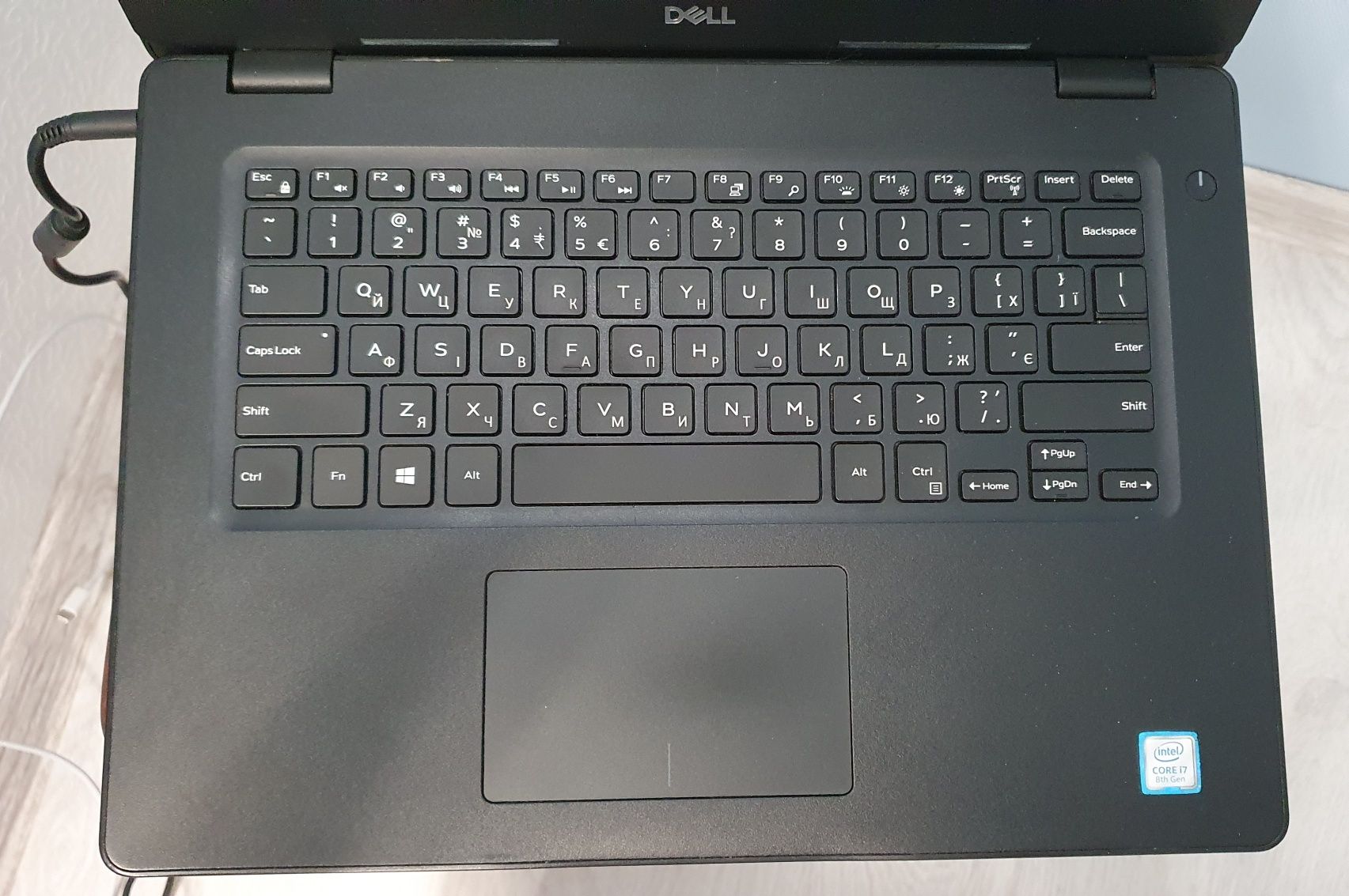 Dell Latitude 3490, 14", i7-8550U, 16GB, SSD256, AMD R7 M460 2GB Б/В