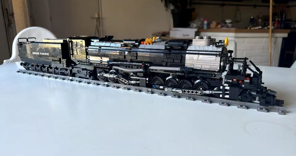 Конструктор паровоз 1608шт локомотив поезд ( Совместим с LEGO 59005 )