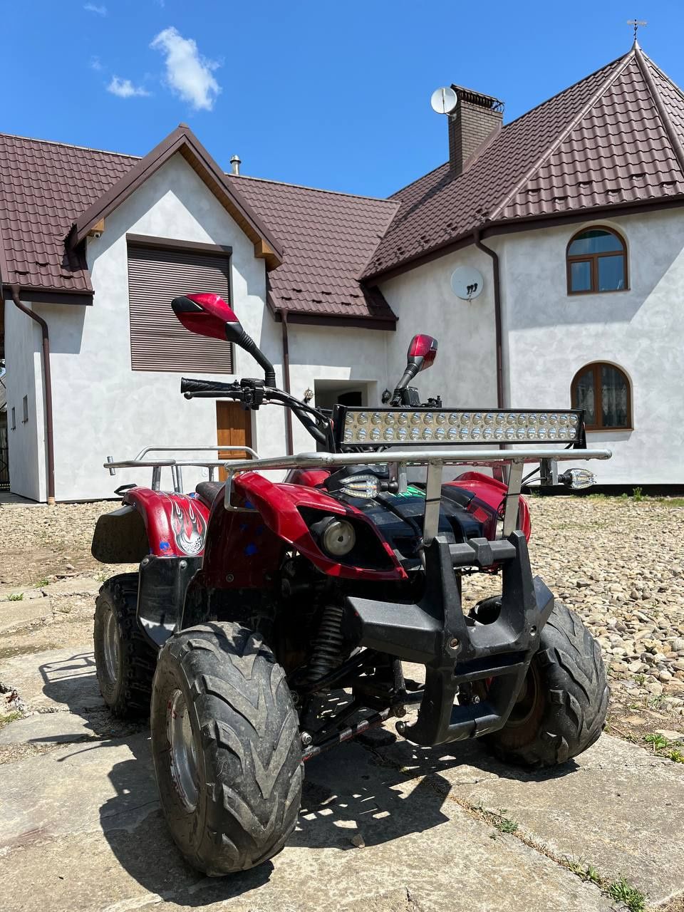 Продам квадроцикл 125 кубів.