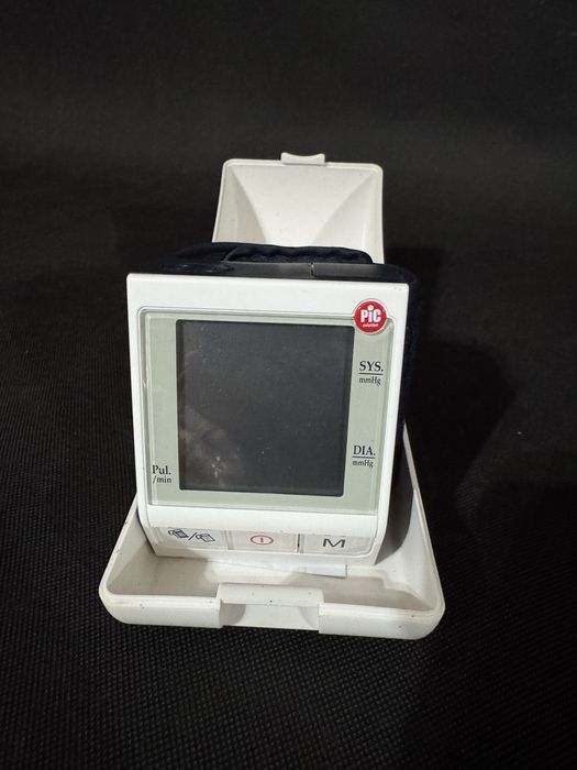 Medidor de Tensão Arterial de Pulso – PiC Solution