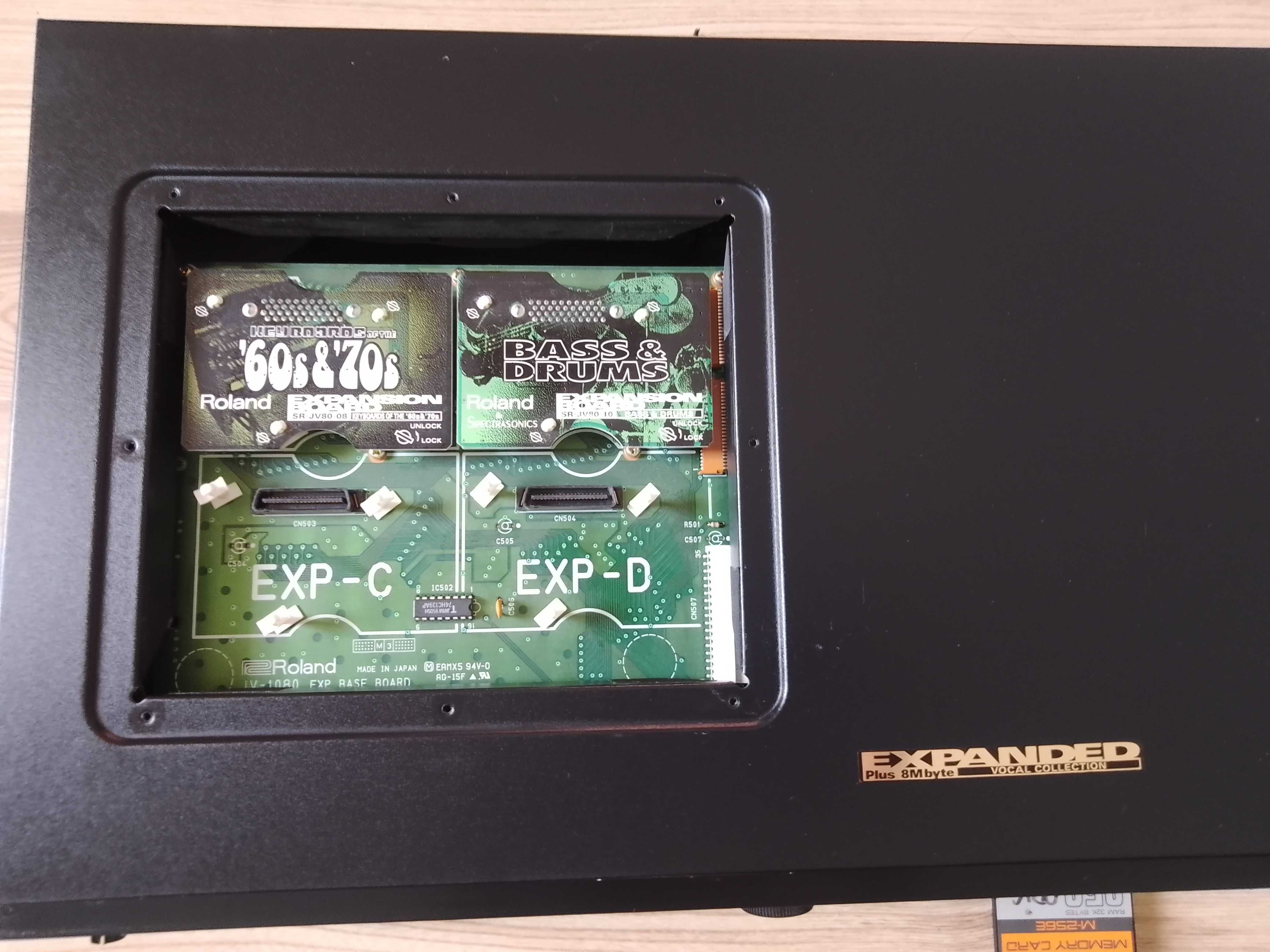 Roland JV 1080 plus karty