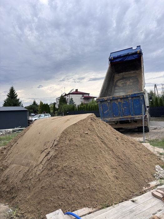 Ziemia ogrodowa lub pod trawnik, piasek podsypkowy i budowlany