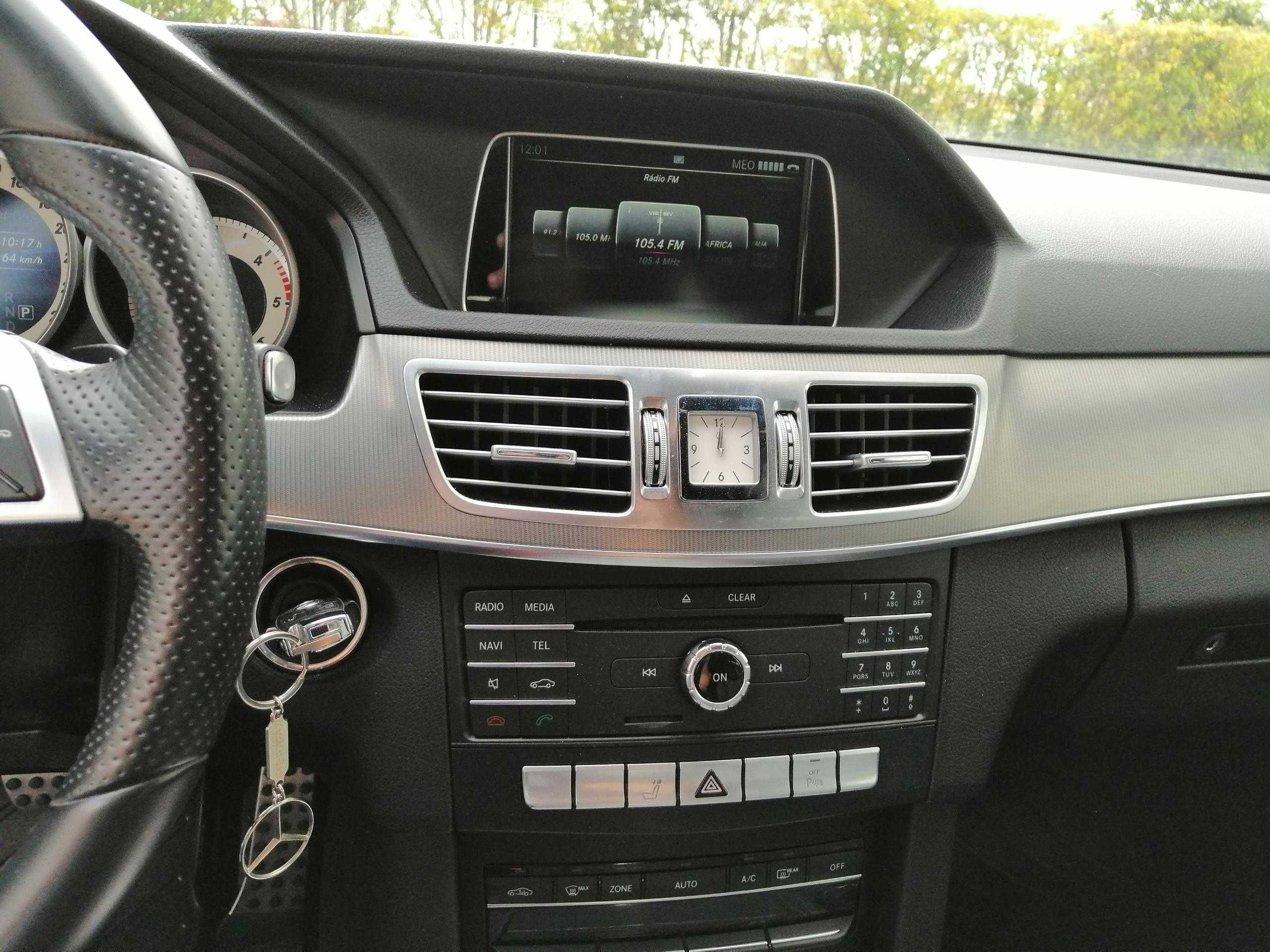 Mercedes E300 BLUETEC HYBRID EDITION E com apenas 127000 KM