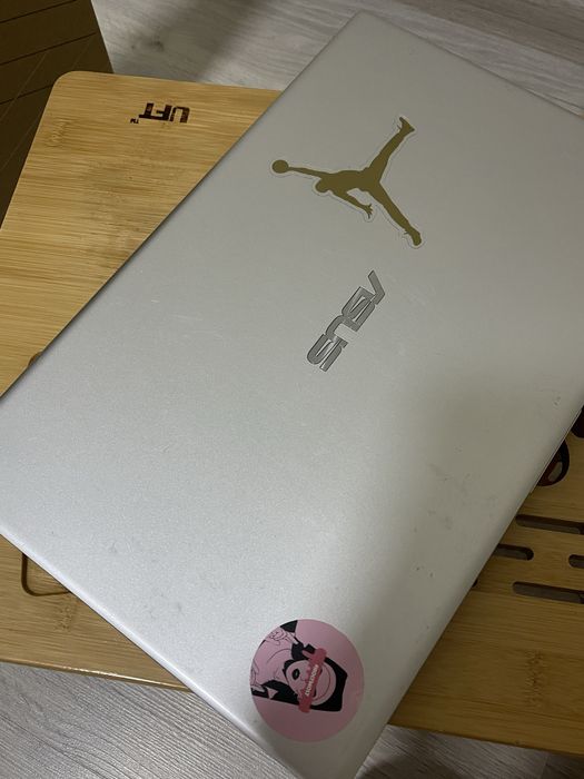 Ноутбук Asus vivobook