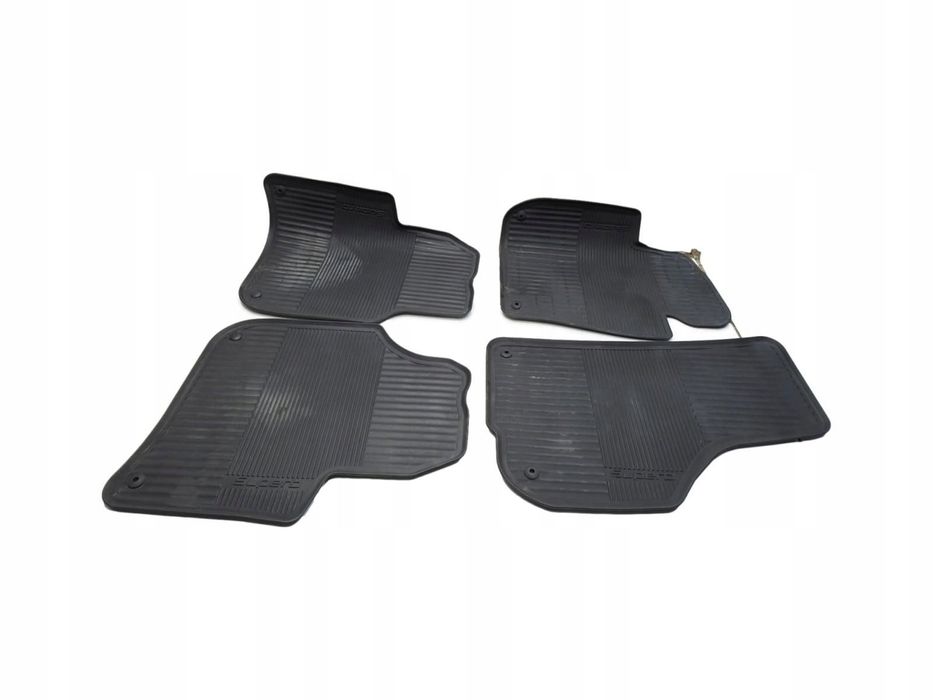 DYWANIKI CHODNICZKI GUMOWE SKODA SUPERB II 3T1862436