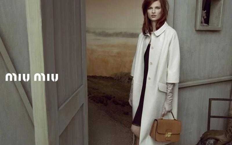 Оригинальный женский кожаный плащ тренч miu miu prada италия