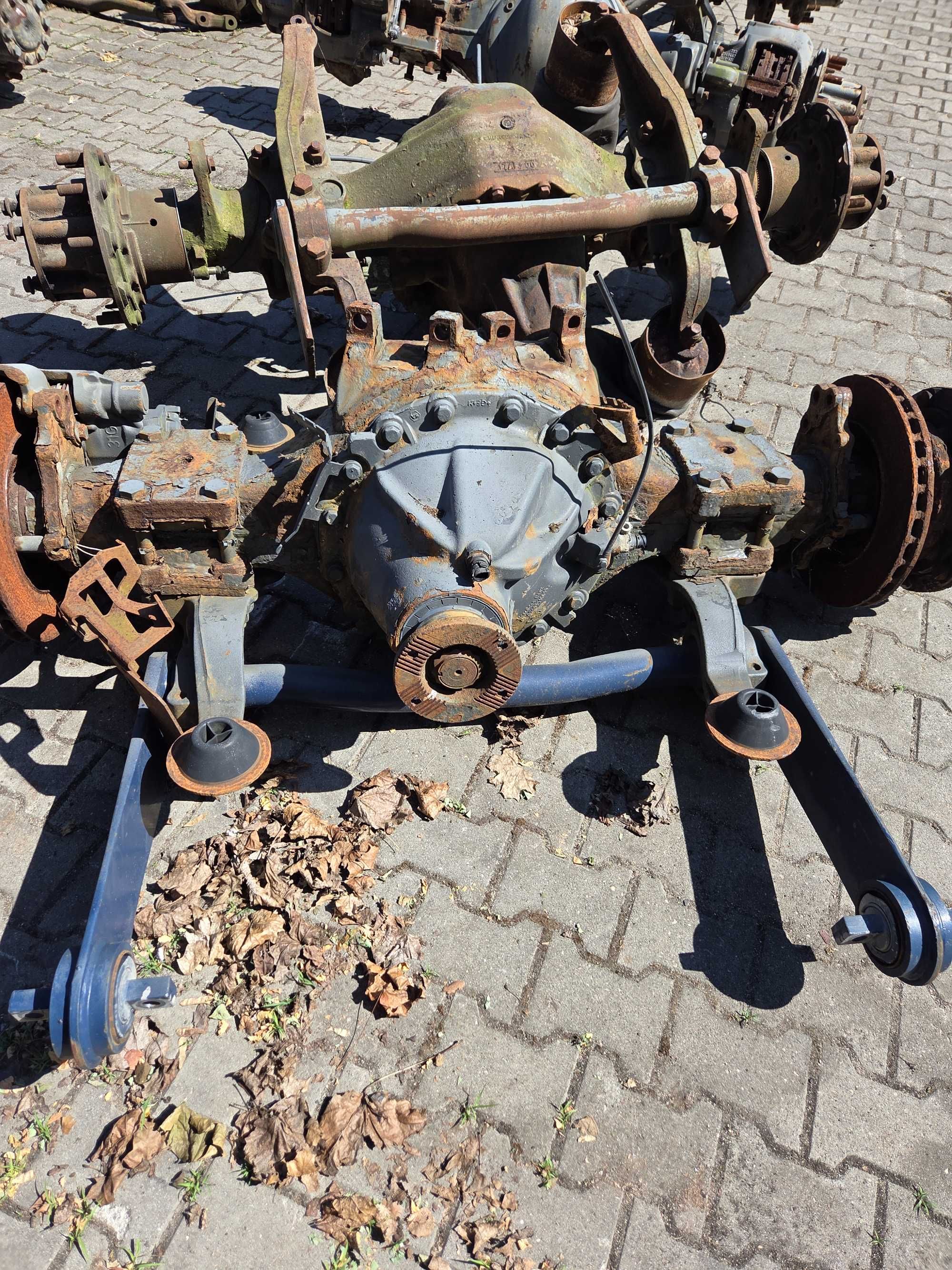 most napędowy tylny Mercedes Actros mp4 2,611 R440-13.0 C22,5