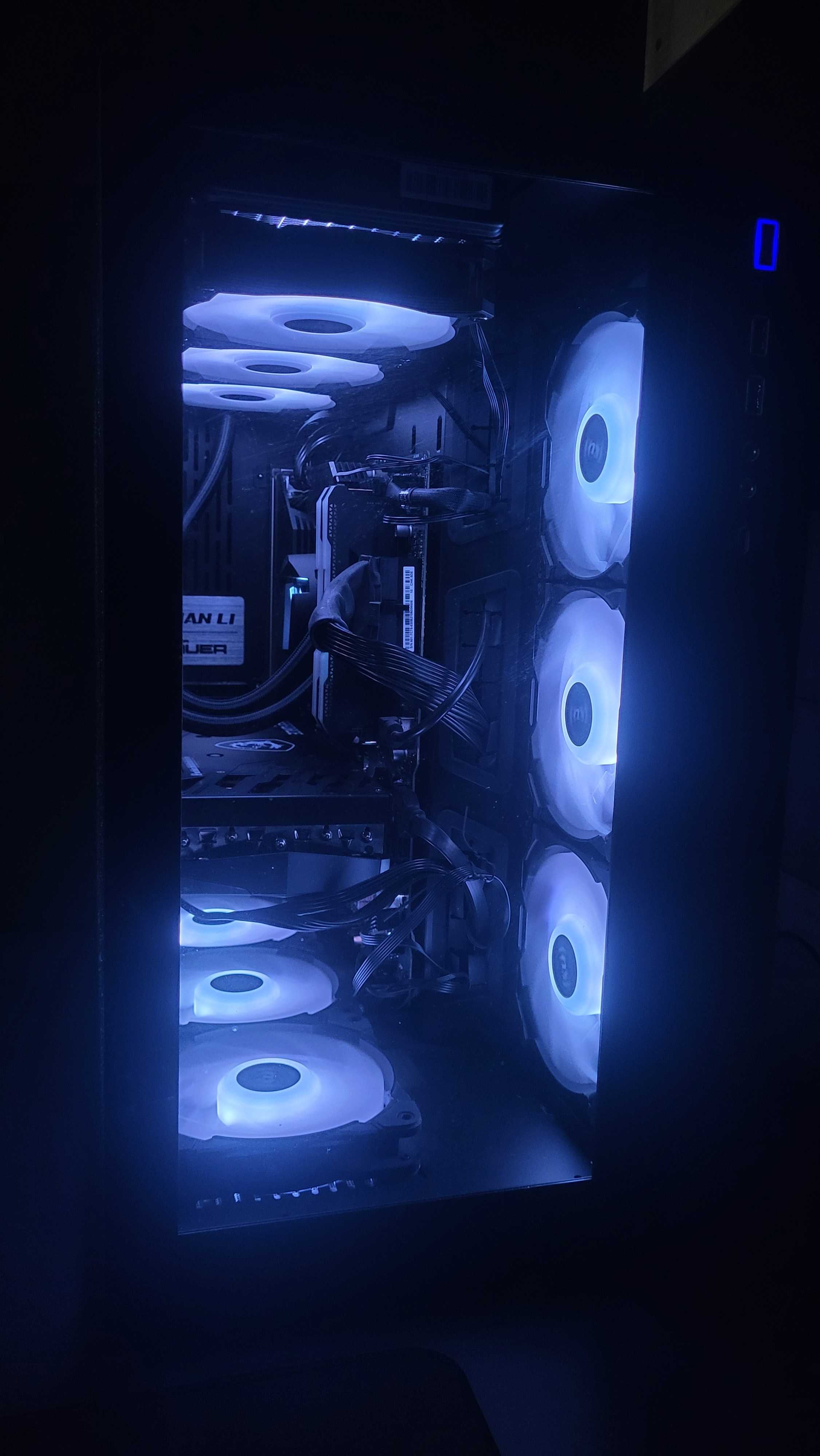 Komputer gamingowy RGB