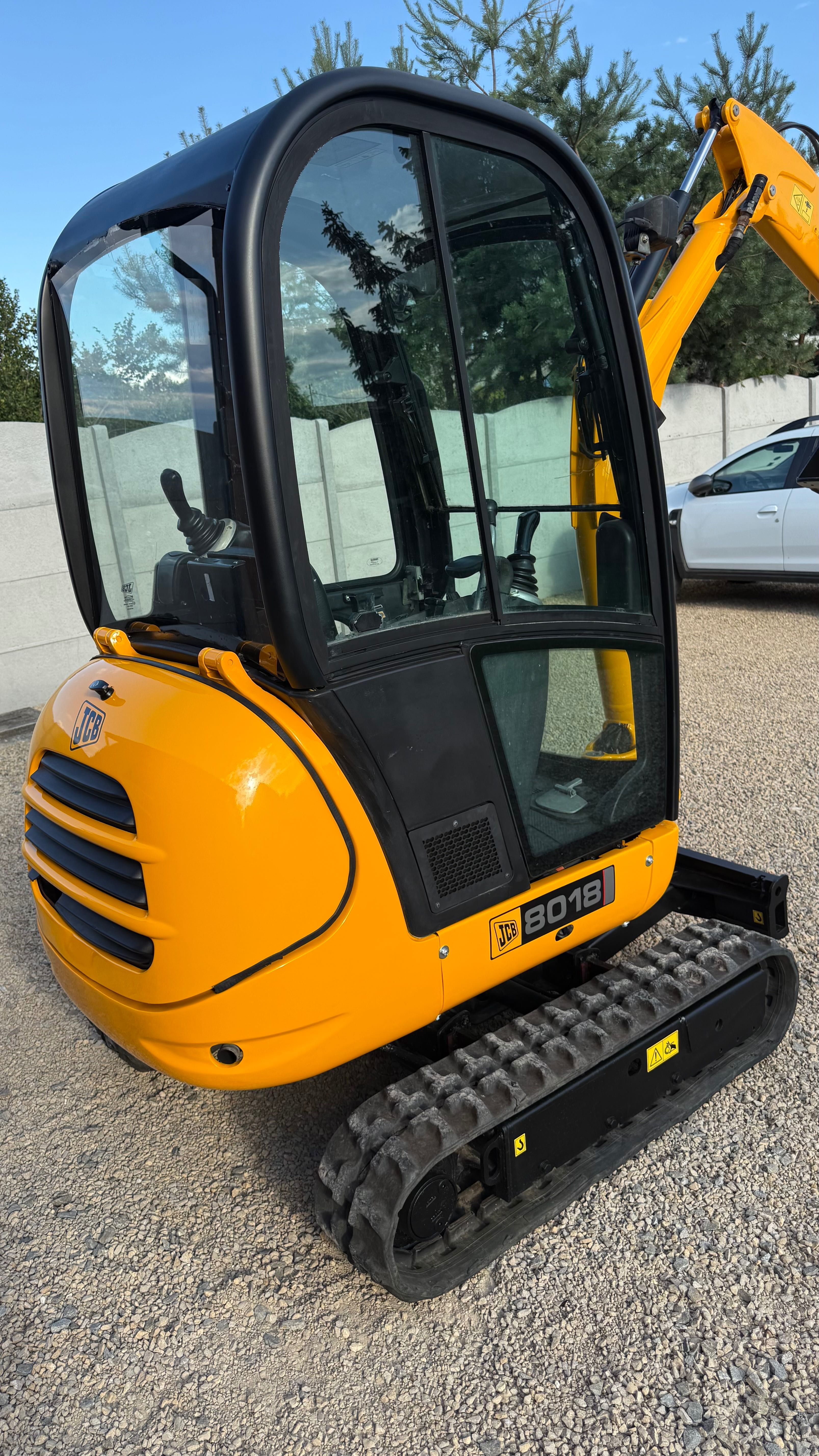 minikoparka JCB 8018 faktura vat wygląda jak nowa 2011r