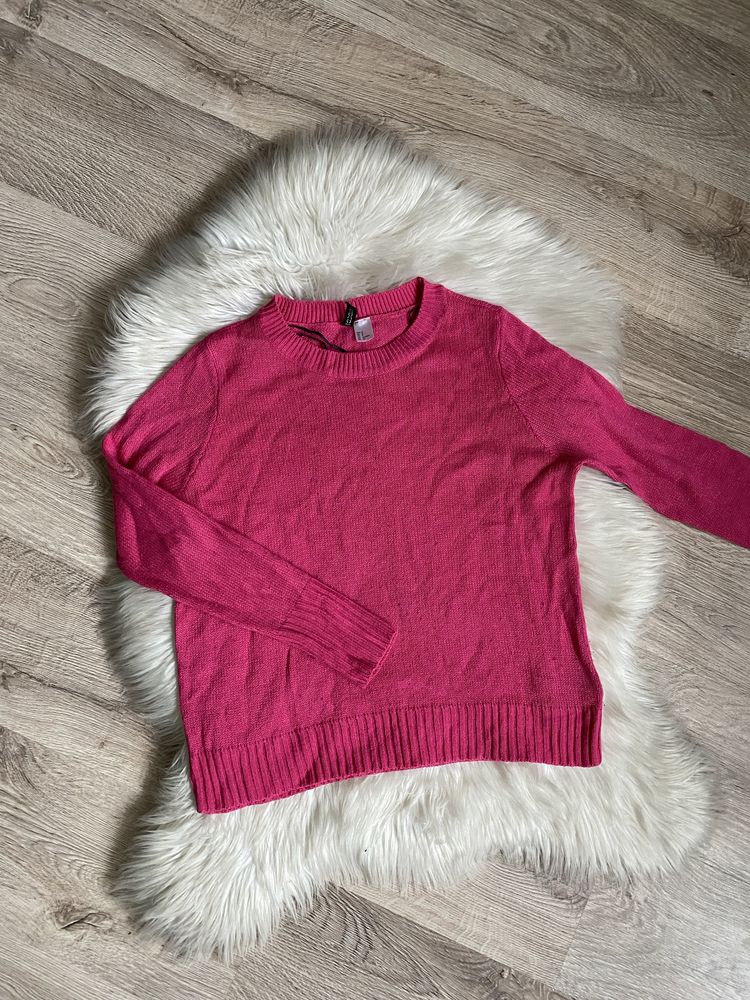 Sweter H&M S różowy akryl modny lekki.