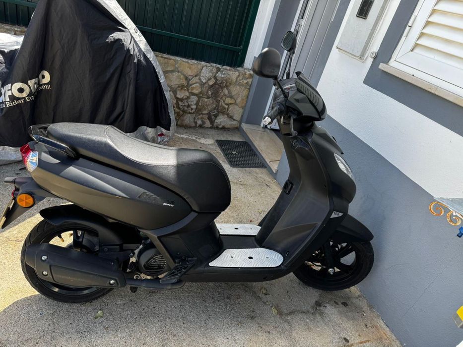Moto peugeot 5/80km 2024