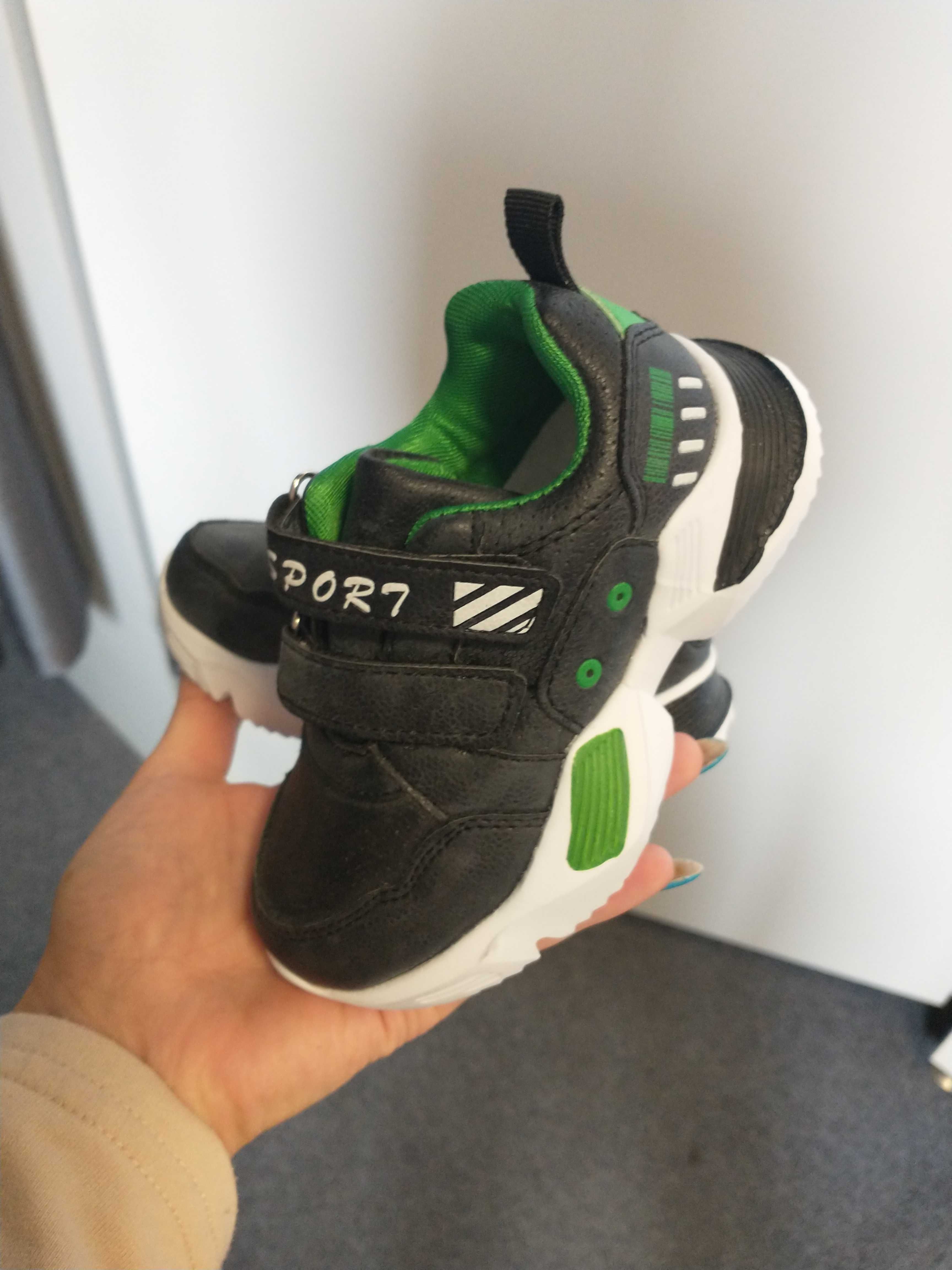 R. 29 adidasy chłopięce na rzepy buty sportowe chłopięce nowe lekkie