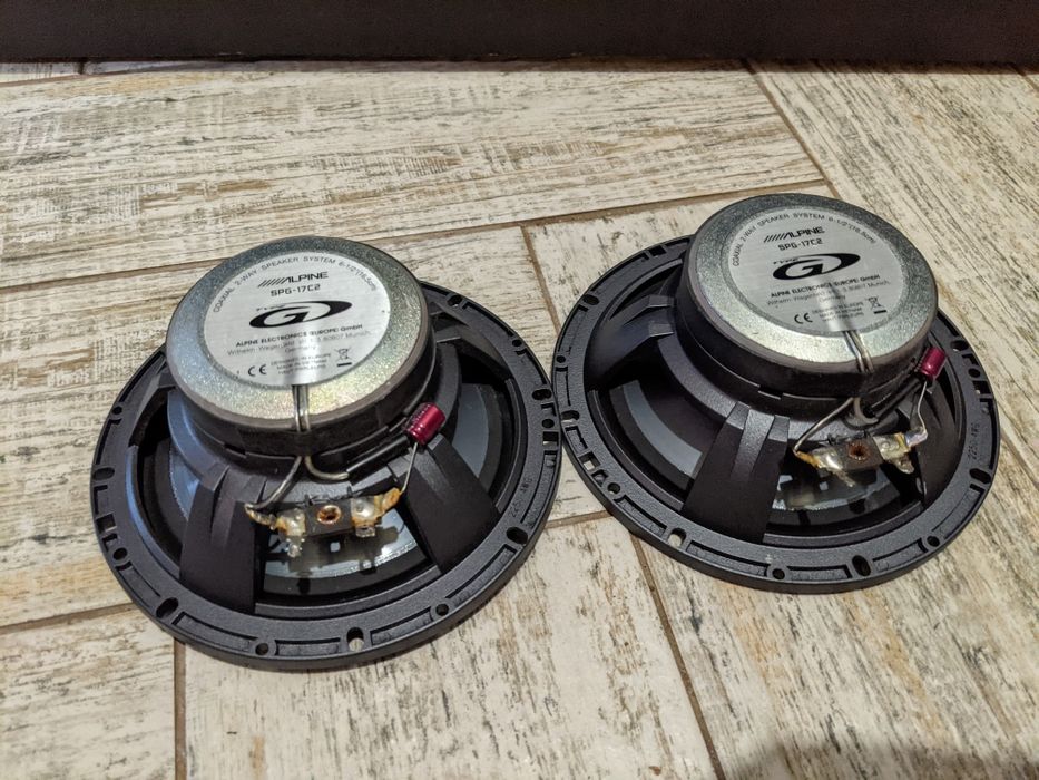 Alpine SPG-17C2, 16-е динамики в авто.