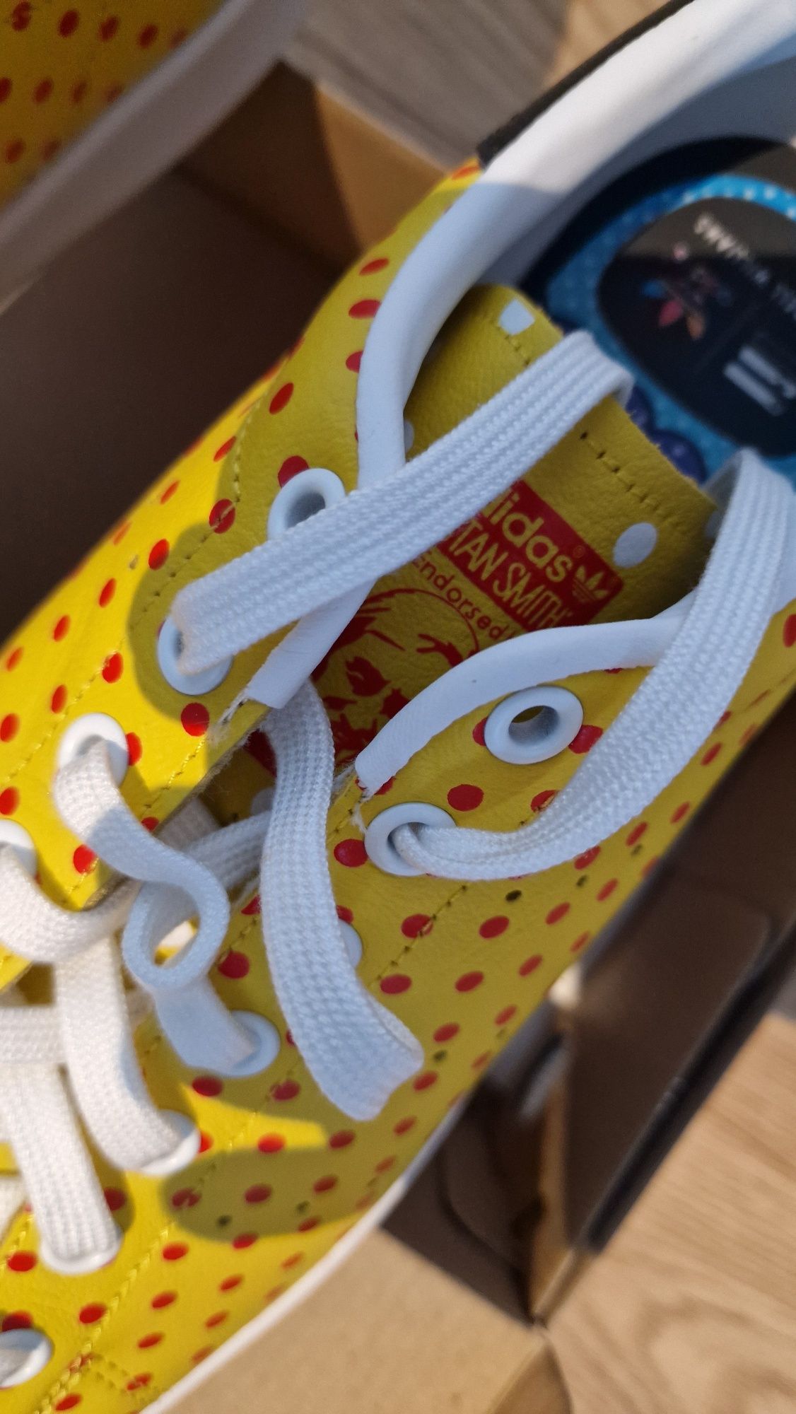 Adidas Stan Smith Pharell Williams 44 nowe żółte czerwone
