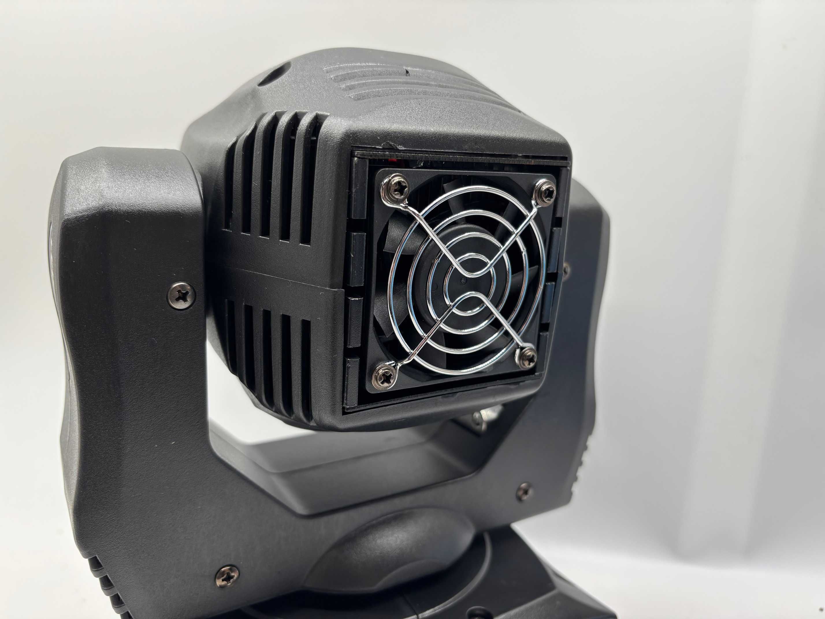 Głowa ruchoma UKING PRISM LQ-B283 60W DMX + PILOT