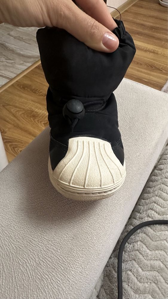 Продам adidas дитячі