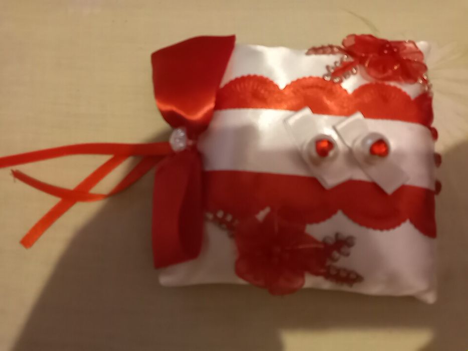 Подушка для обручальных колец