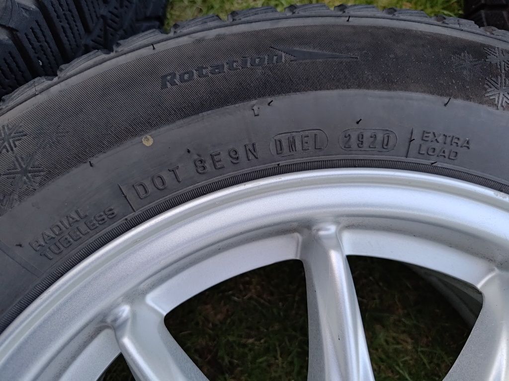 Opony zimowe komplet NEXEN WINGUARD ICE 195/65/R15