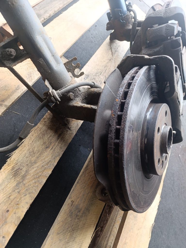 Tarcze 330 zaciski BiTDI CFCA zwrotnice kompletne VW t5 t6