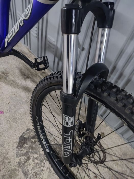 Bicicleta  BTT downhill