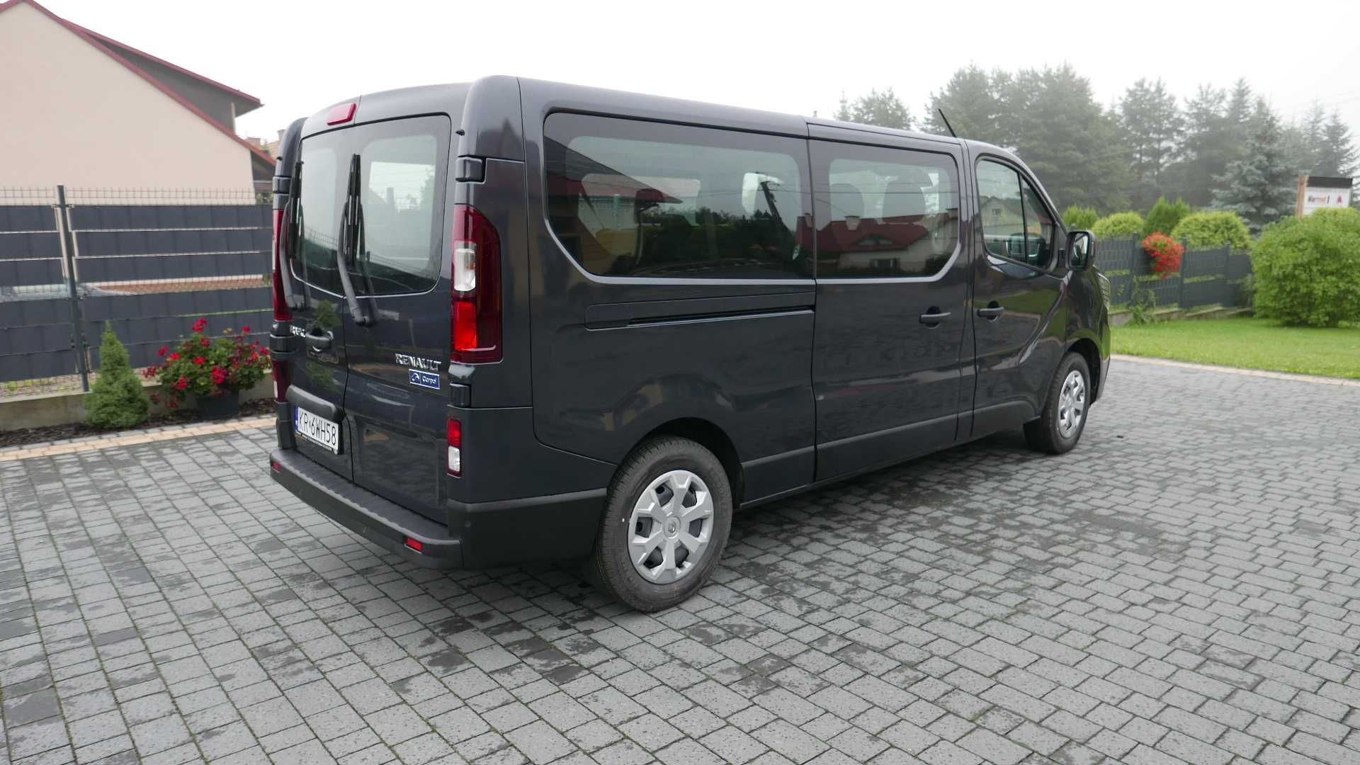 Wynajem busa 9 osob, wypożyczenie Renault Trafic wesela,imprezy