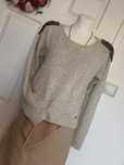 Guess Los Angeles sweter wełna wool koraliki pagony  złota nitka pagon