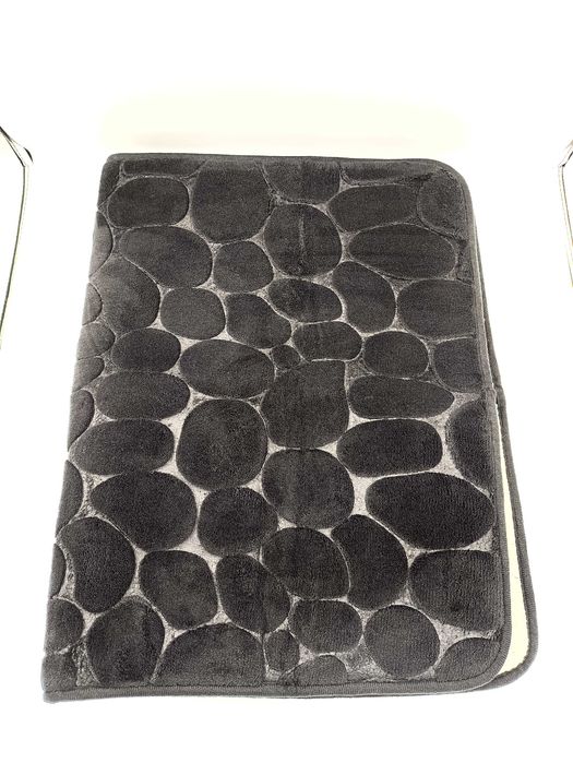 Mata łazienkowa antypoślizgowa czarna z pamięcią kształtu 43x61 cm