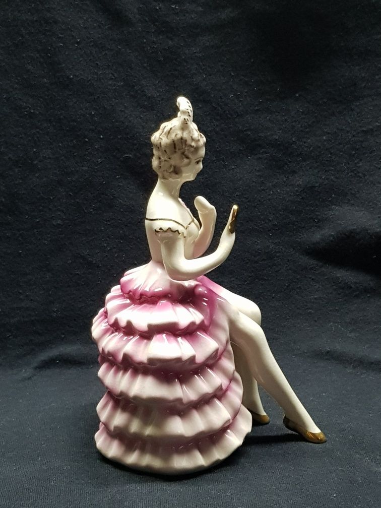 Figurka porcelana,  dama z lusterkiem, Jezela, Vintage PRL