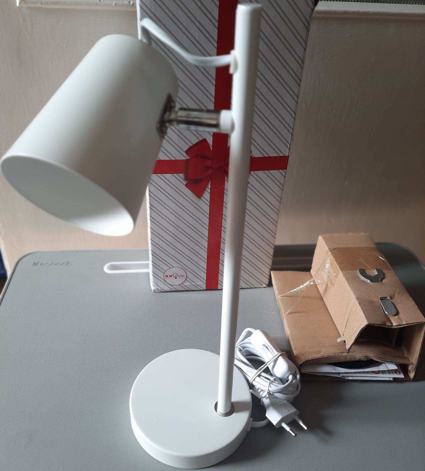 Nowa, metalowa Lampka biurkowa dla dziecka