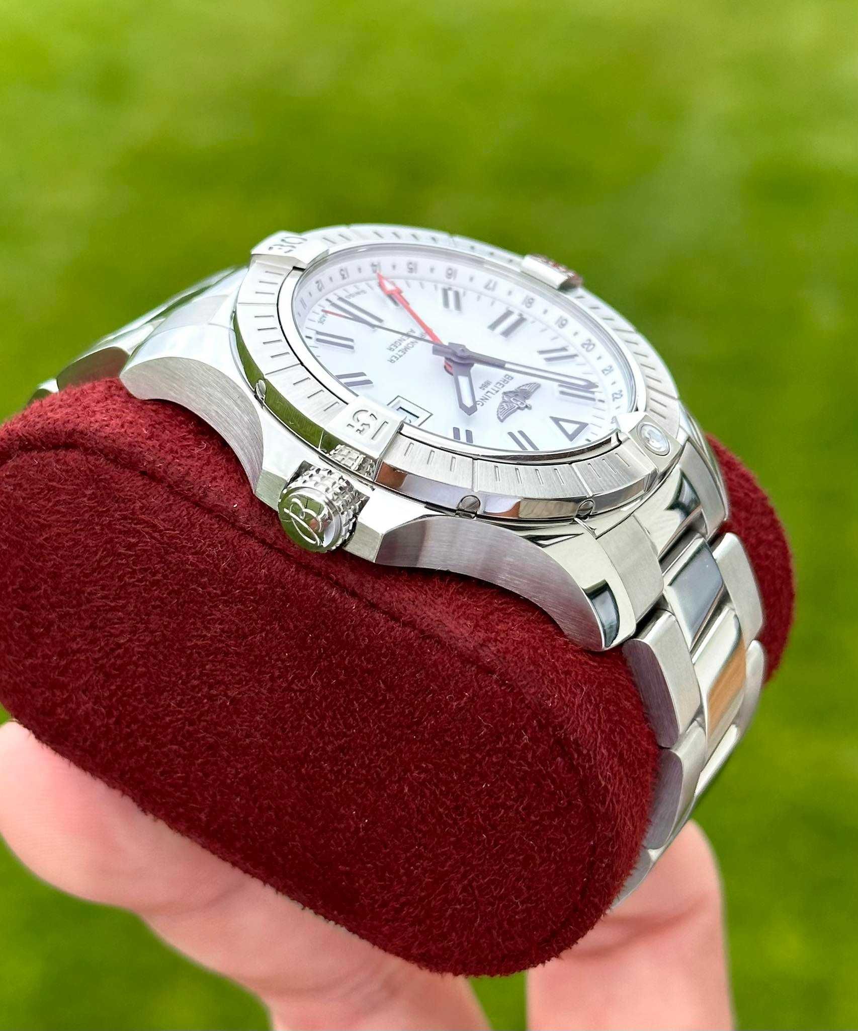Breitling Avenger Automatic GMT 43mm