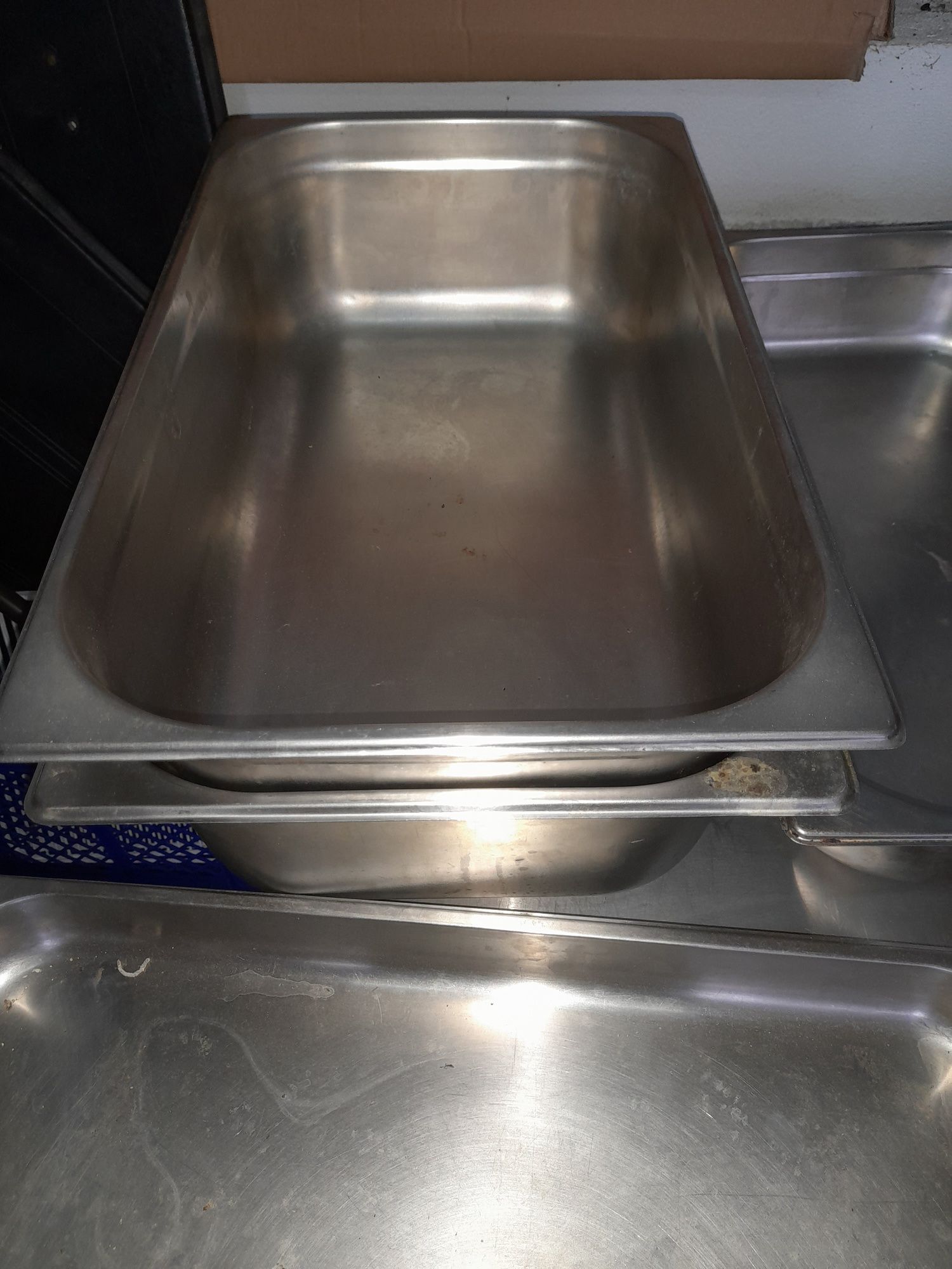 Bancada de Inox com guias para tabuleiros