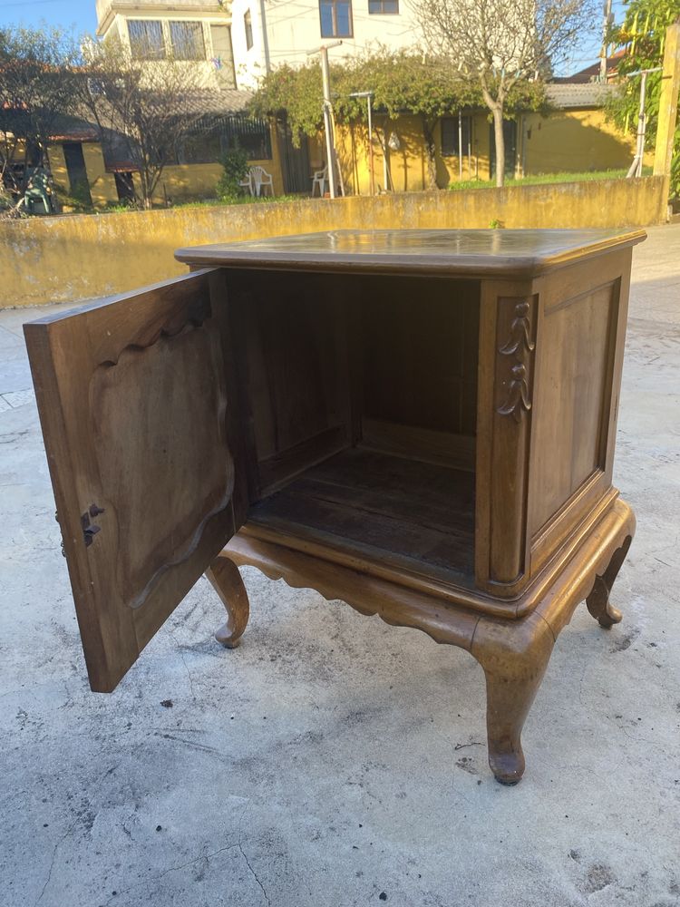 Mesa Apoio com uma Porta