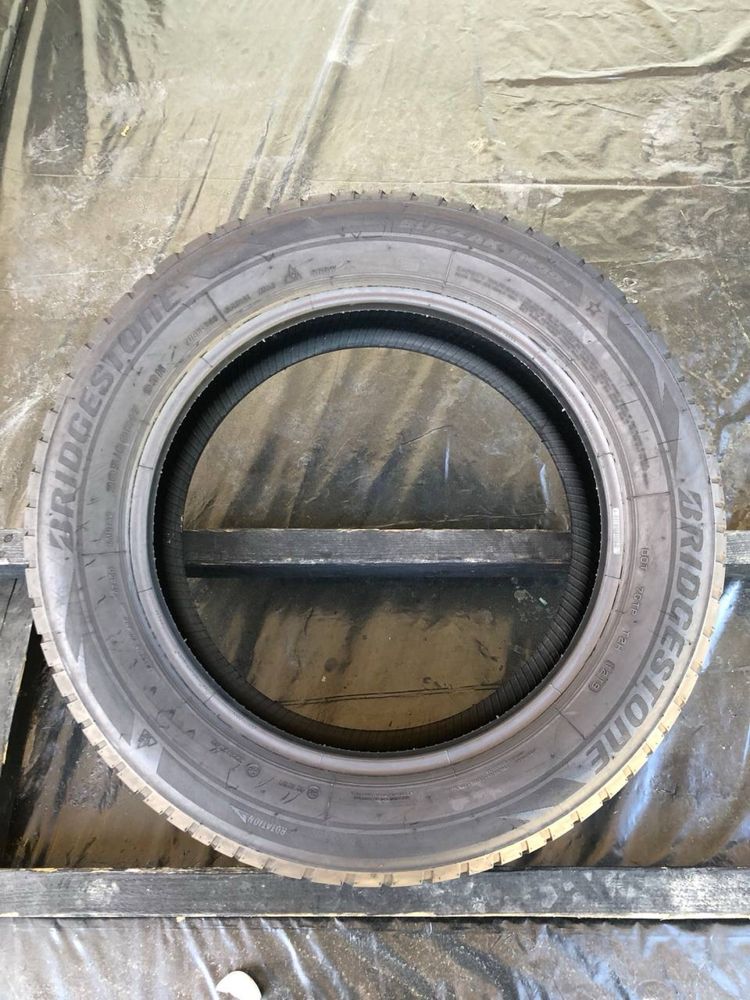 Розпаровка 205/60 r17 Bridgestone Blizzak LM001 2019р (153)