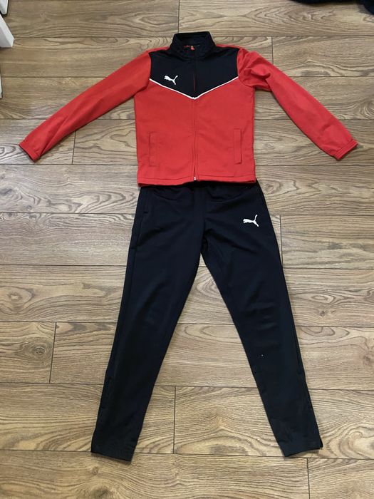хороший та новий спортивний костюм від Puma стан 10/10 оригінал