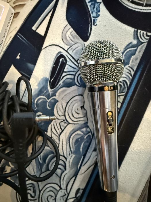 Мікрофон Lg