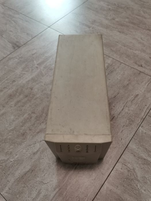 Бесперебойник ИБП APC Smart UPS 700 SU700INET