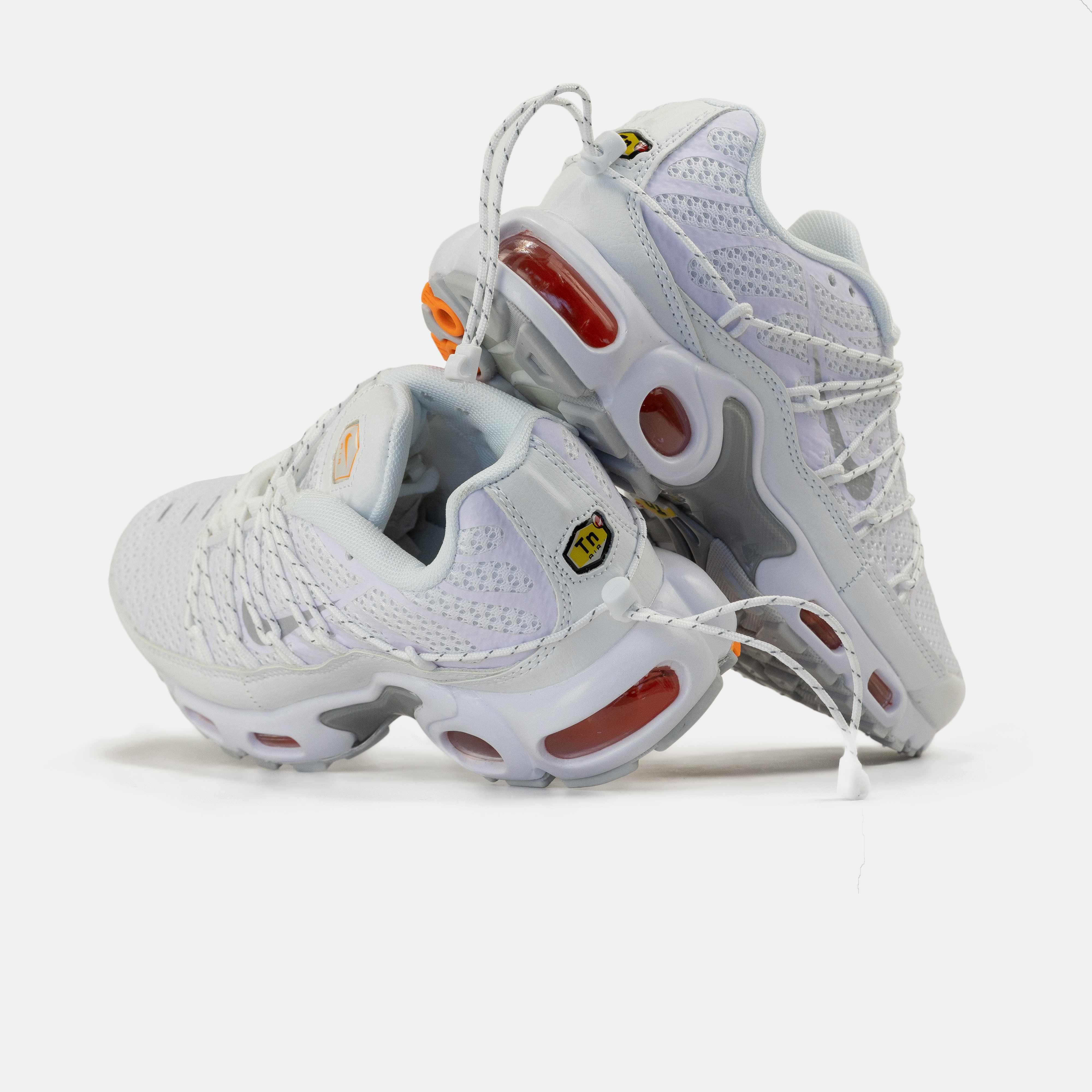 Чоловічі кросівки Nіке Air Max Plus Triple Plus білий 1172 ТОП