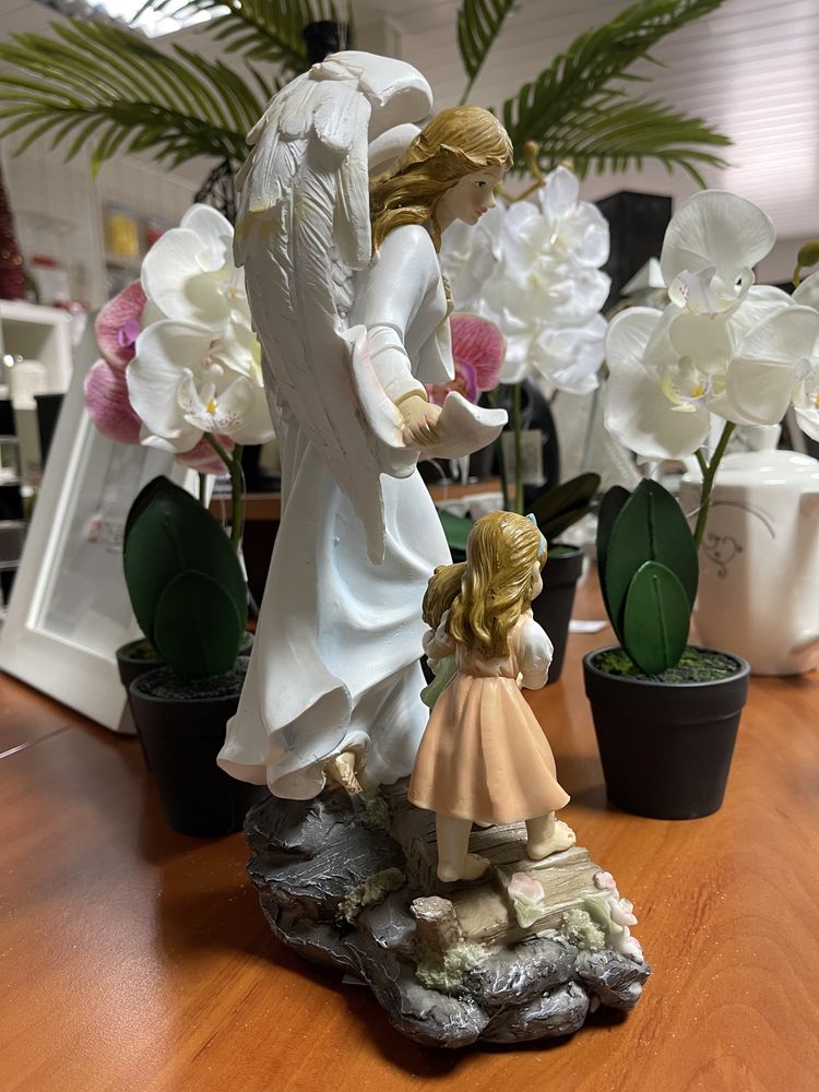 Anioł stróż figurka dla dziecka na chrzest
