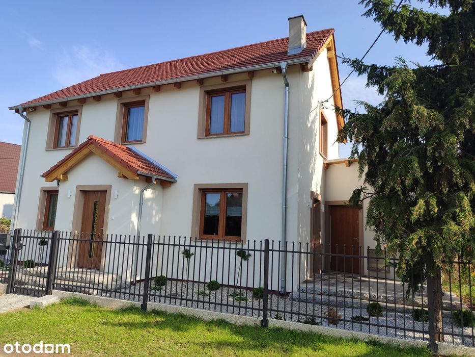 Do wynajęcia komfortowy dom wolno stojący, taras, parking, ogrodzony