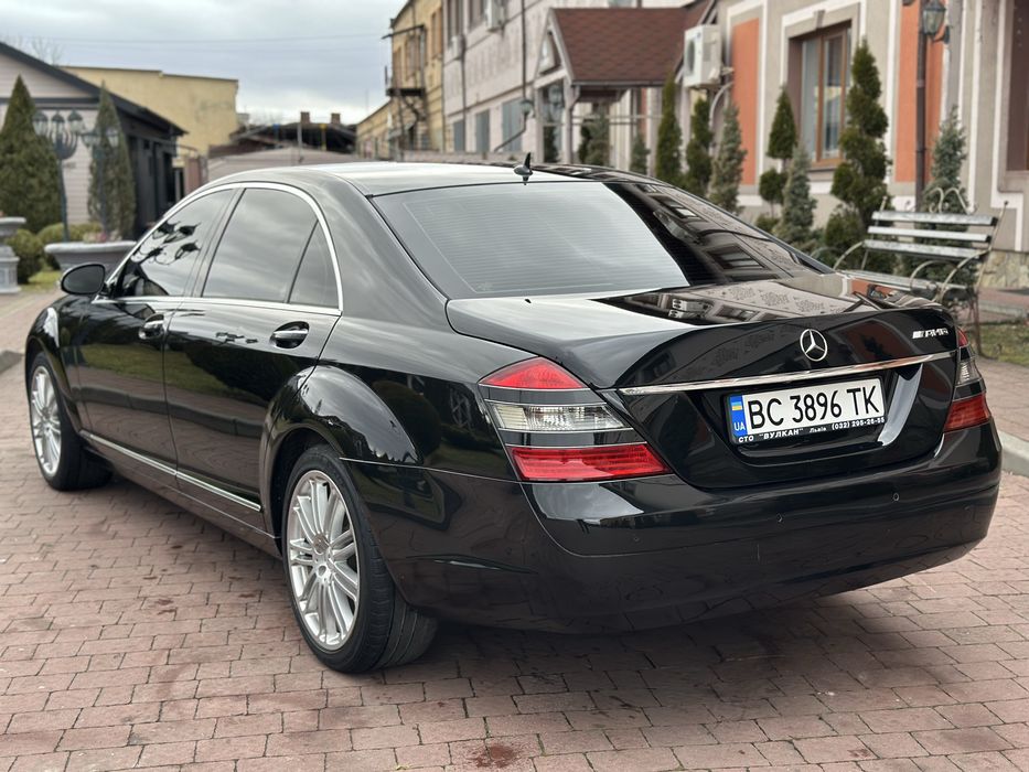 Mercedes S-class W221