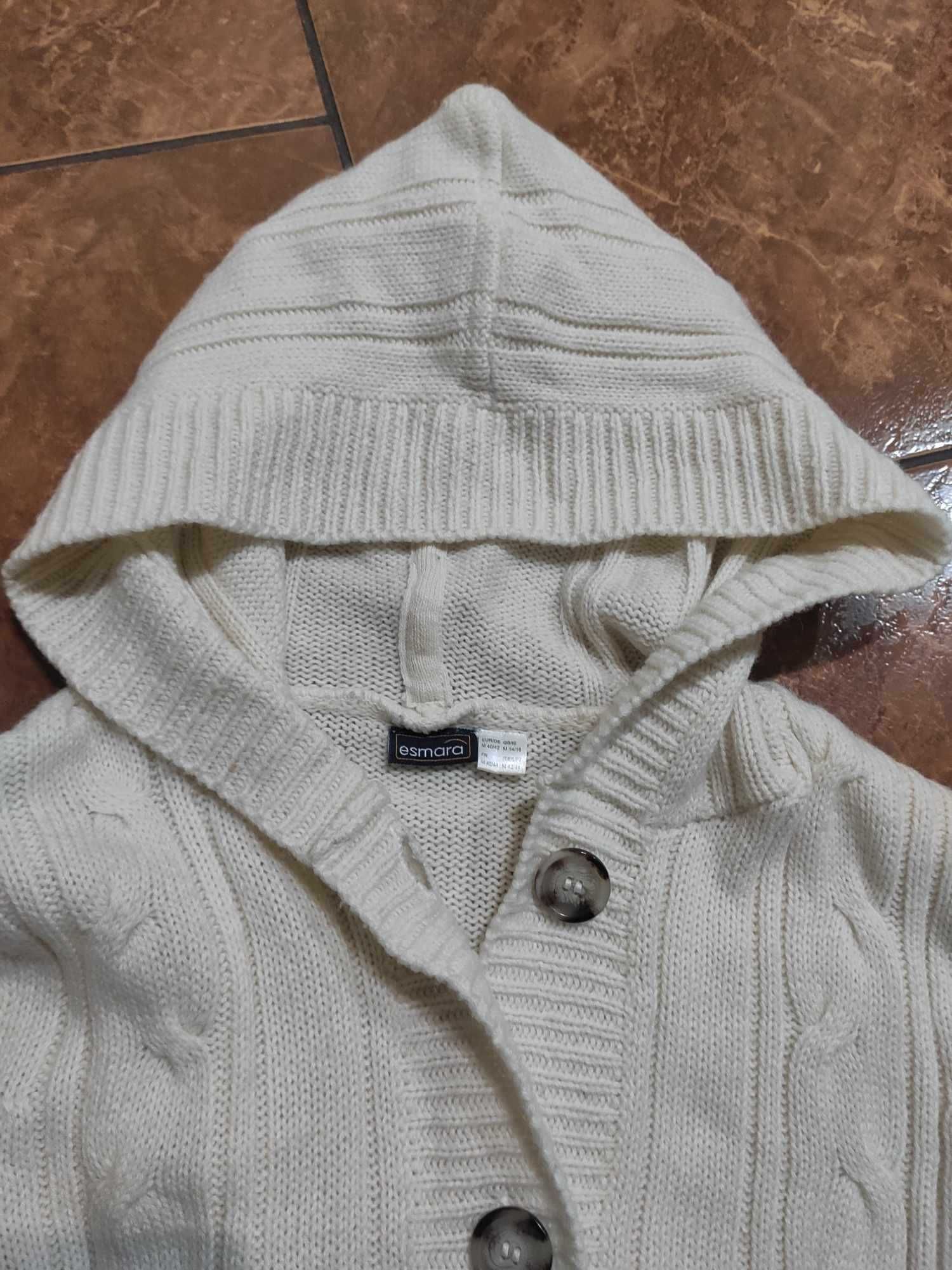Sweter ecru Esmara