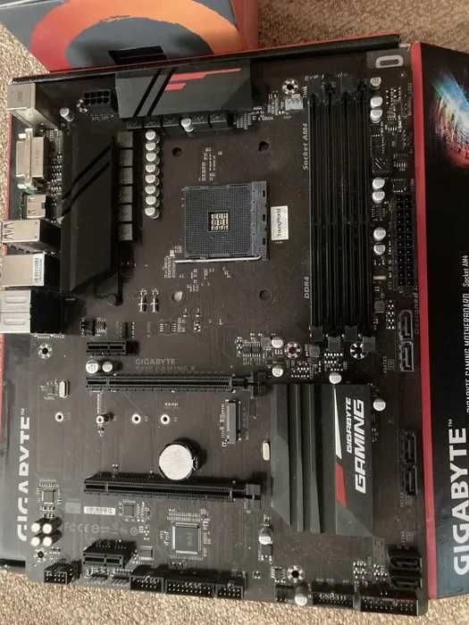 Материнська плата Gigabyte b450 Gaming X